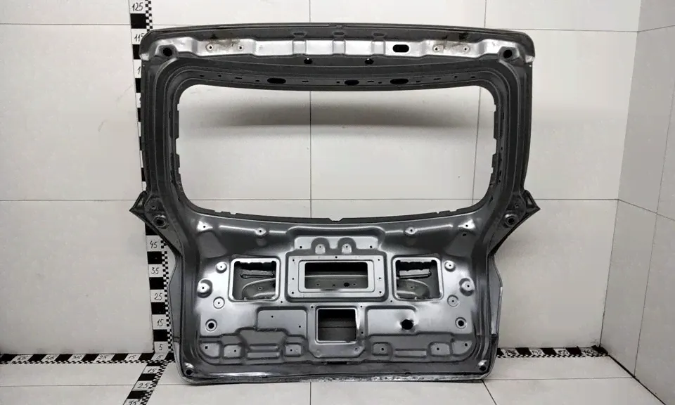 Крышка багажника SsangYong Actyon 2-3