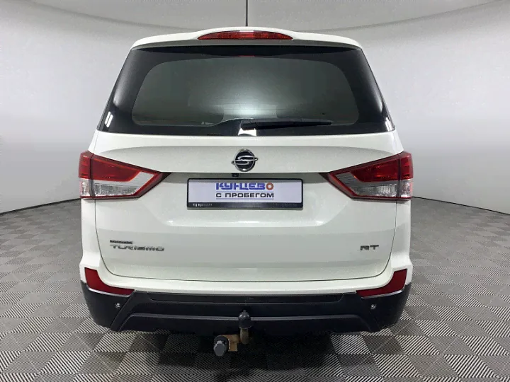 SSANGYONG Korando Turismo 2, 2013-4